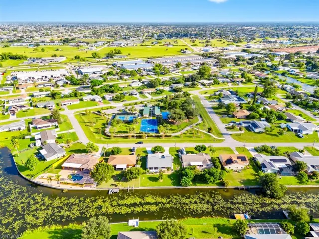 1010 Ne 3rd St, Cape Coral, Florida 33909
