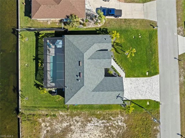 Birds eye view of property