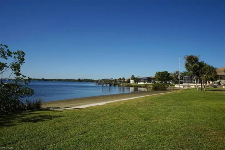 2185  Club House  RD, North Fort Myers, FL 33917