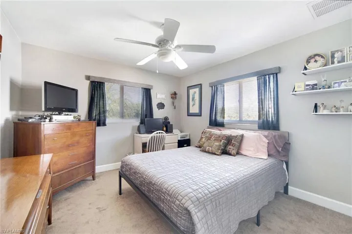 2nd bedroom
