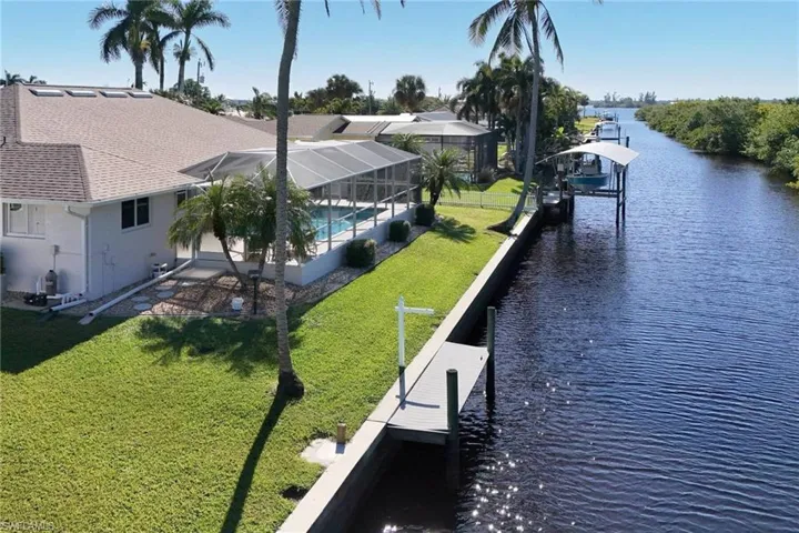 2185  Club House  RD, North Fort Myers, FL 33917