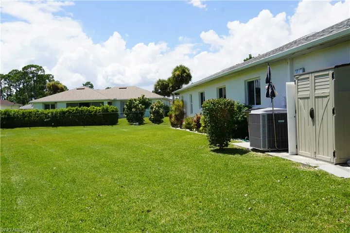 274  Justene  CIR, Lehigh Acres, FL 33936