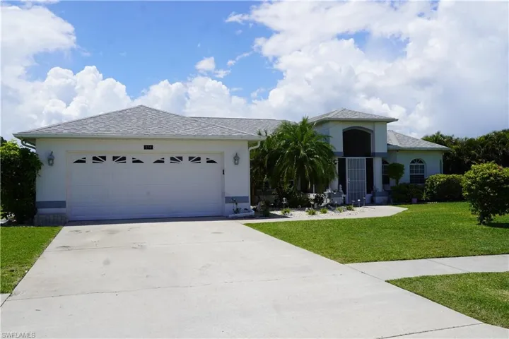 274  Justene  CIR, Lehigh Acres, FL 33936
