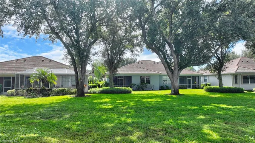 2294 Carnaby Ct, Lehigh Acres, Florida 33973