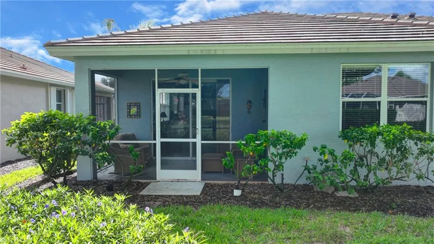 2294 Carnaby Ct, Lehigh Acres, Florida 33973