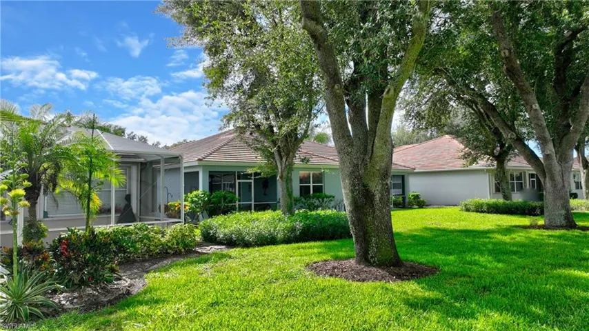 2294 Carnaby Ct, Lehigh Acres, Florida 33973