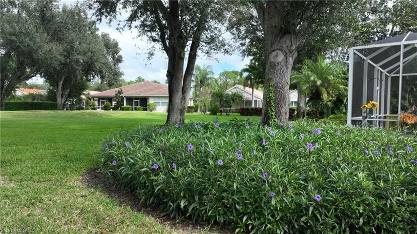 2294 Carnaby Ct, Lehigh Acres, Florida 33973