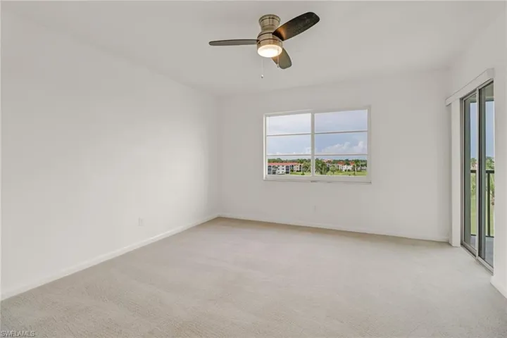21 High Point Cir E 504, Naples, Florida 34103