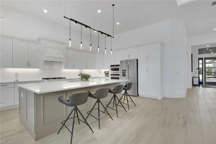 6136 Rodney Bay Ln, Naples, Florida 34113