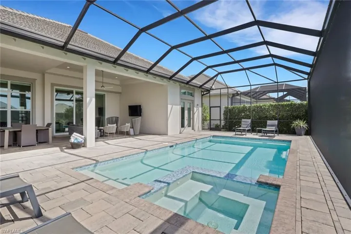 6136 Rodney Bay Ln, Naples, Florida 34113
