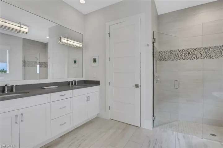 6136 Rodney Bay Ln, Naples, Florida 34113