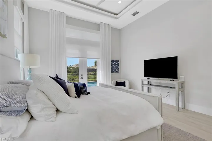 6136 Rodney Bay Ln, Naples, Florida 34113