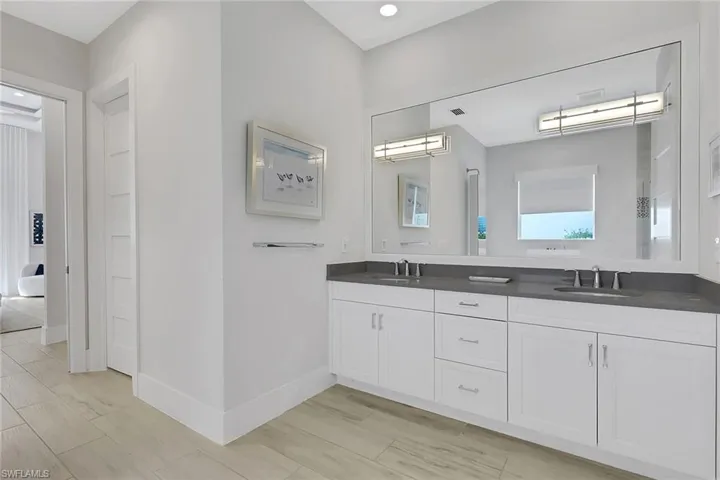 6136 Rodney Bay Ln, Naples, Florida 34113
