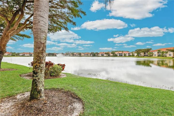 6336 Huntington Lakes CIR # 102, NAPLES FL 34119