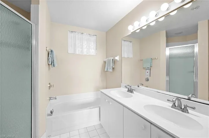 6336 Huntington Lakes CIR # 102, NAPLES FL 34119