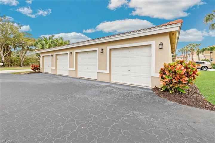 6336 Huntington Lakes CIR # 102, NAPLES FL 34119