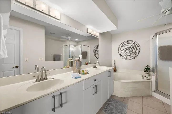 Mater bath ensuite