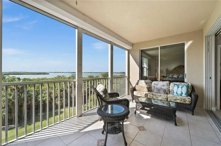 Huge screened balcony SW bay views