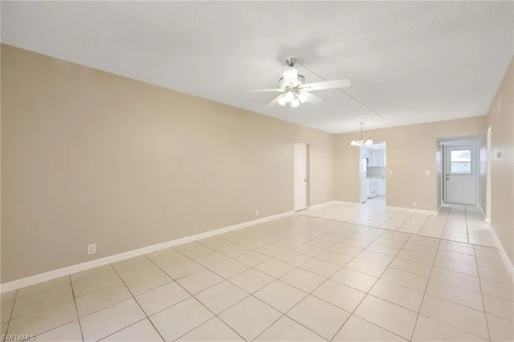 4216 SE 4th  PL, Cape Coral, FL 33904