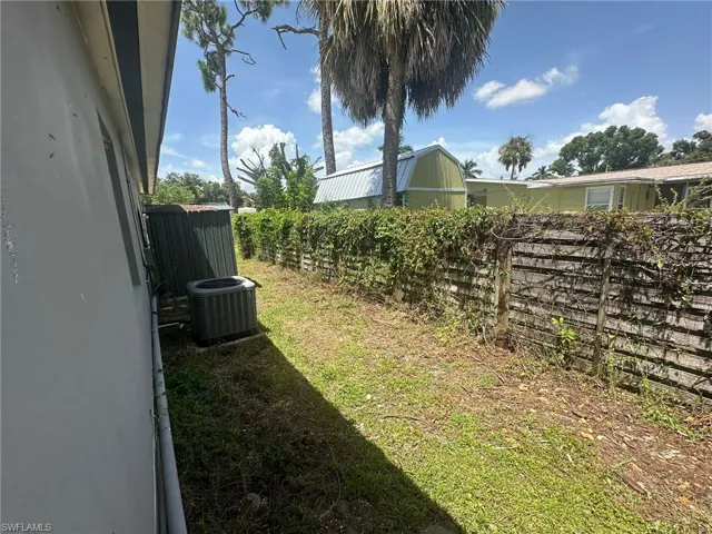 1826  Collier  AVE, Fort Myers, FL 33901