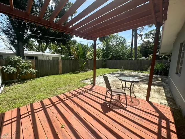 1826  Collier  AVE, Fort Myers, FL 33901