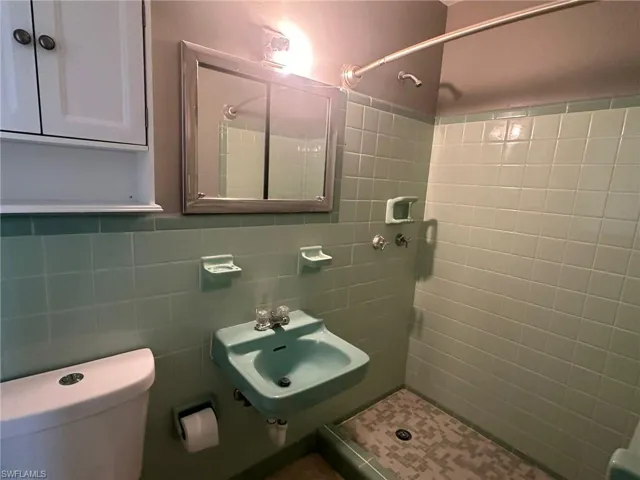 1826  Collier  AVE, Fort Myers, FL 33901