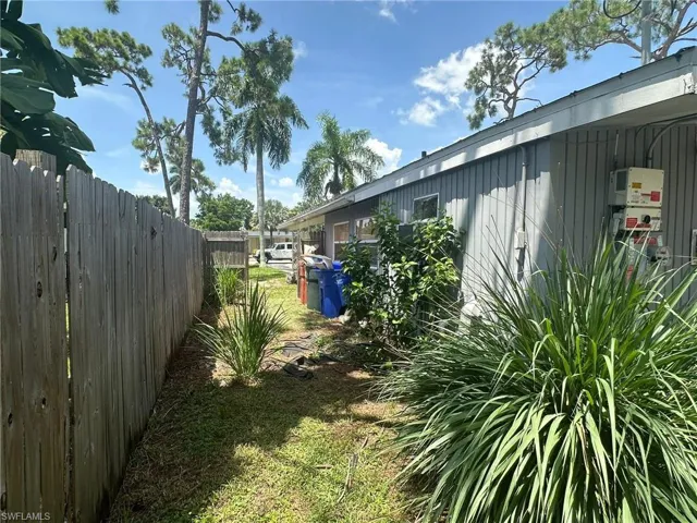 1826  Collier  AVE, Fort Myers, FL 33901