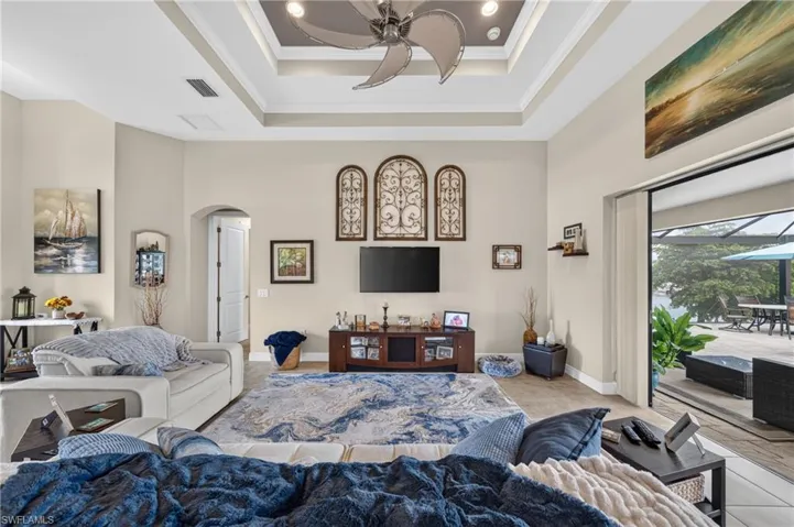 2315 Nw 38th Ave, Cape Coral, Florida 33993