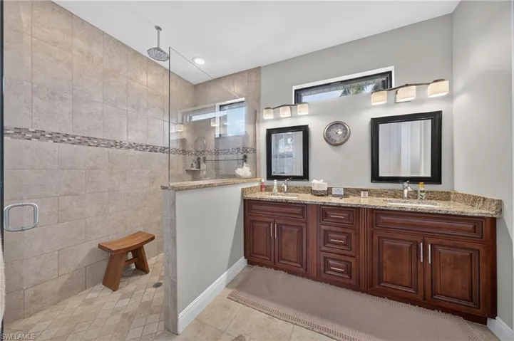 2315 Nw 38th Ave, Cape Coral, Florida 33993