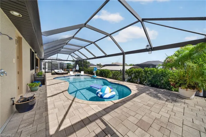 2315 Nw 38th Ave, Cape Coral, Florida 33993