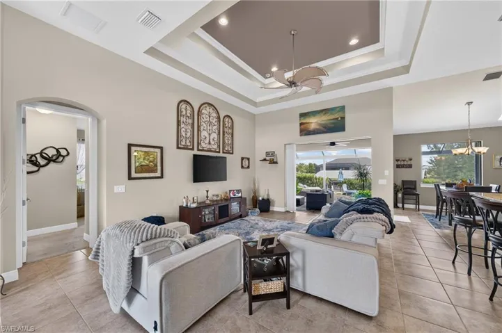 2315 Nw 38th Ave, Cape Coral, Florida 33993