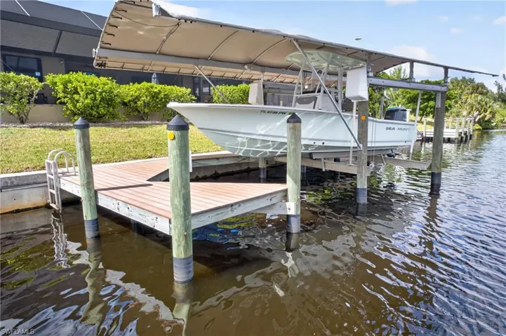 2315 Nw 38th Ave, Cape Coral, Florida 33993