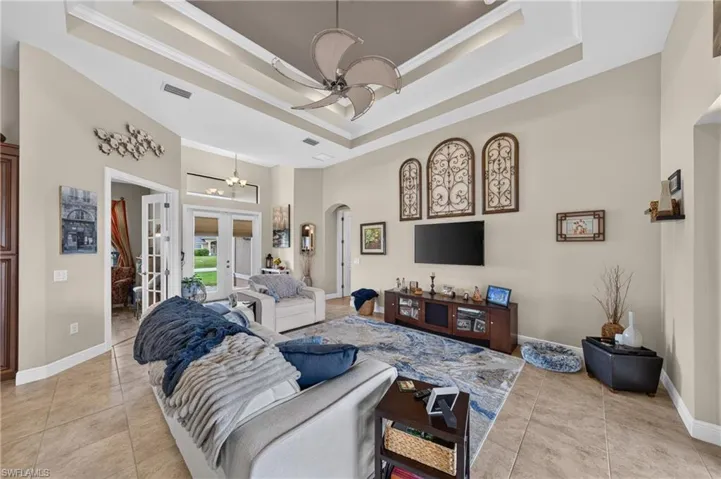 2315 Nw 38th Ave, Cape Coral, Florida 33993