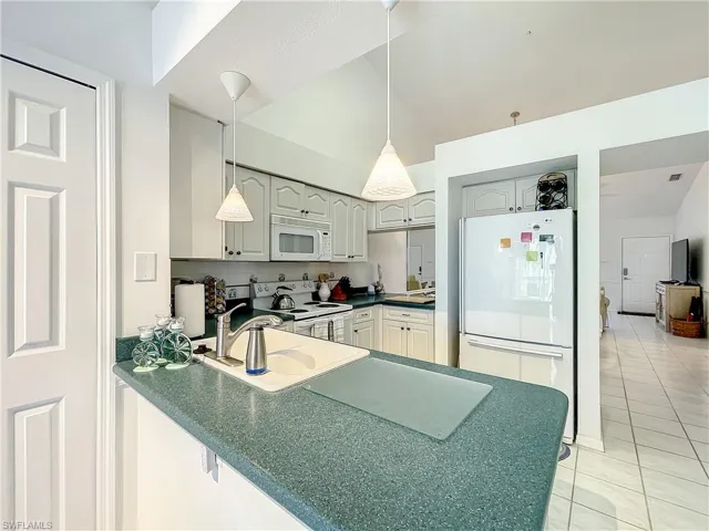 470 Bermuda Cove Way # 303, Naples, Florida 34110