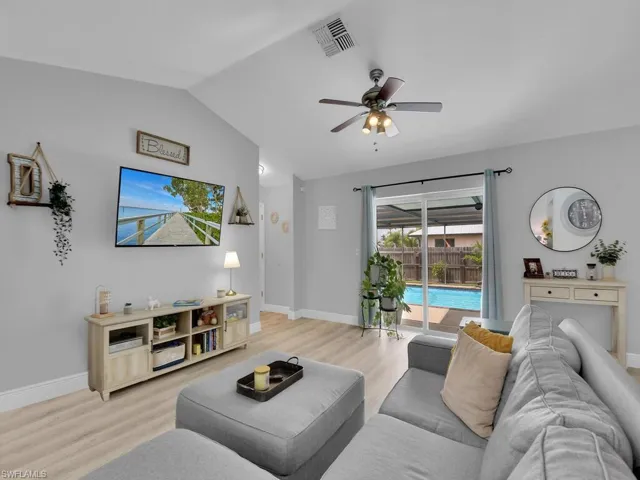 16259  Willow Stream  LN, North Fort Myers, FL 33917