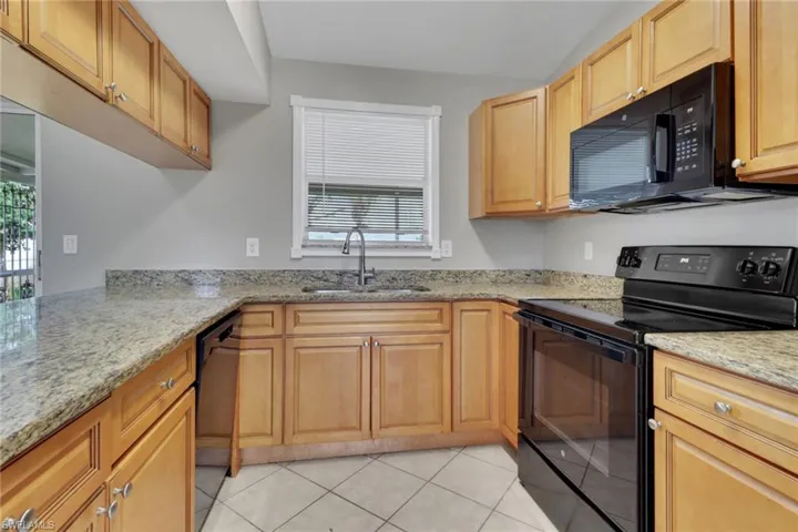 1121 SW 9th  AVE, Cape Coral, FL 33991