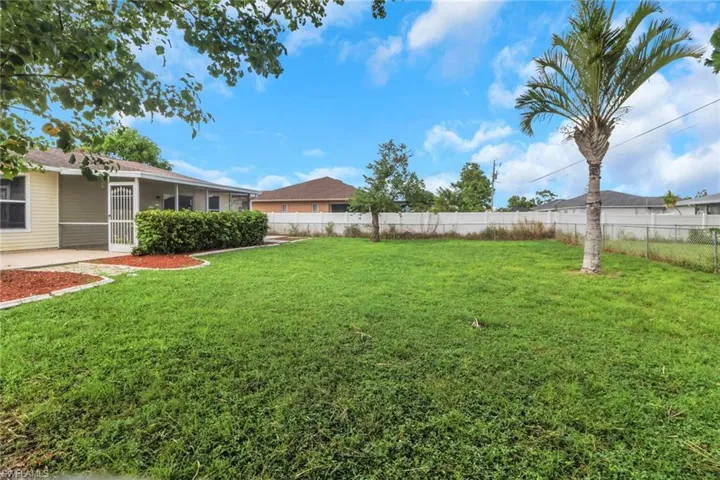 1121 SW 9th  AVE, Cape Coral, FL 33991