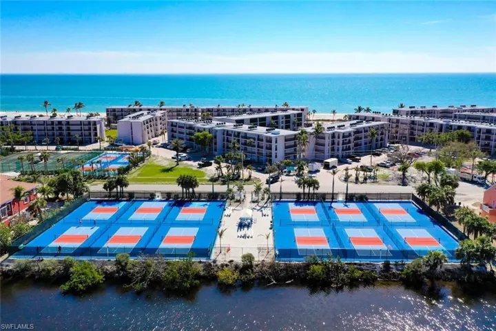 SUNDIAL RESORT PICKLEBALL COURTS