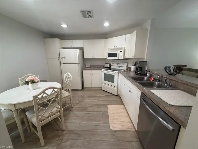 3009 Driftwood Way 2803, Naples, Florida 34109