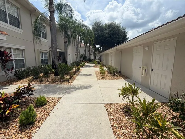 3009 Driftwood Way 2803, Naples, Florida 34109