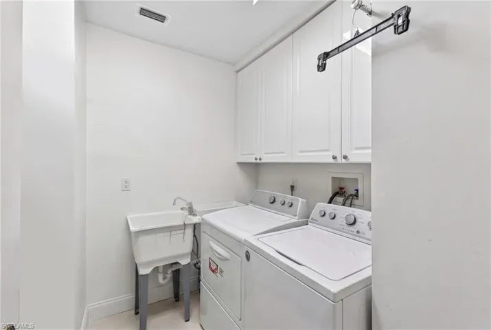 11620 Court Of Palms 202, Fort Myers, Florida 33908