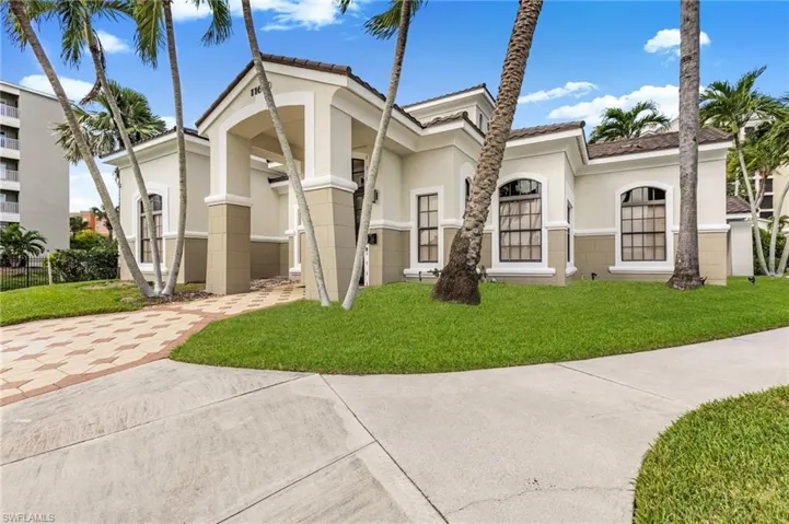 11620 Court Of Palms 202, Fort Myers, Florida 33908