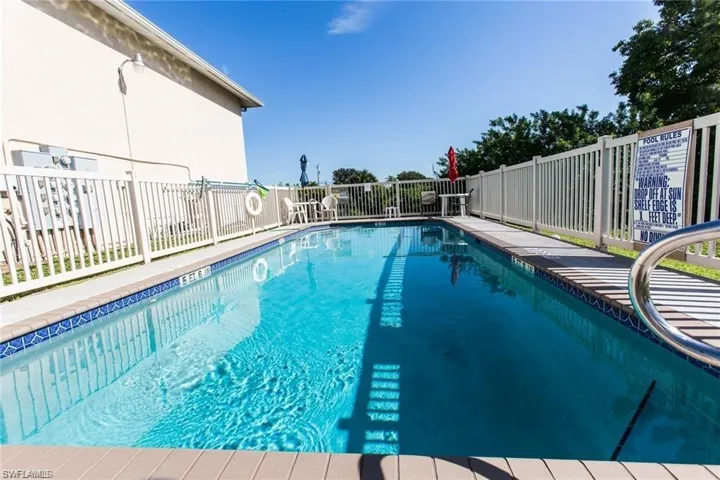 621 Sw 47th Ter 103, Cape Coral, Florida 33914