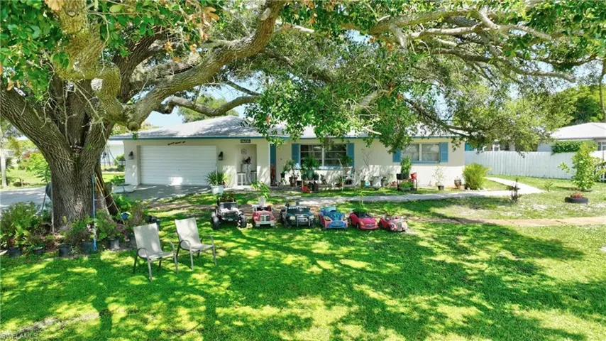 1701 Ridgecrest St, Lehigh Acres, Florida 33936