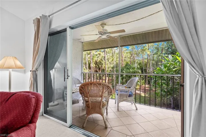 3581 County Barn Rd 203, Naples, Florida 34112