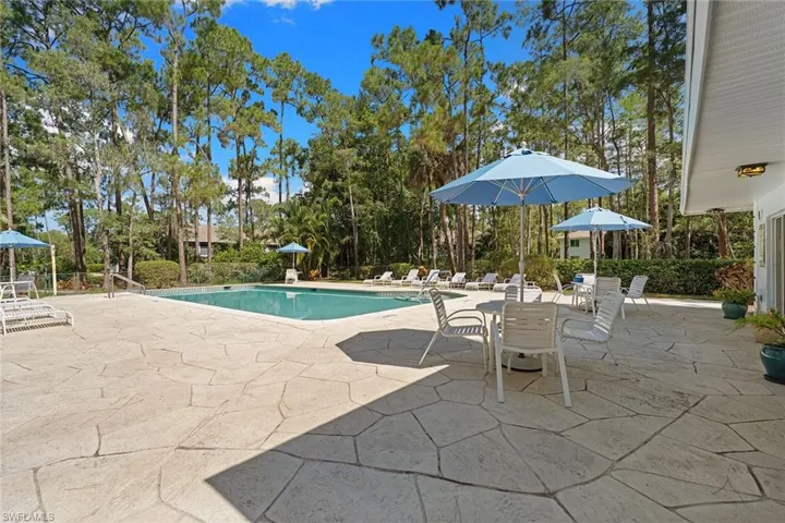3581 County Barn Rd 203, Naples, Florida 34112