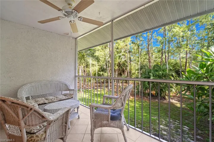 3581 County Barn Rd 203, Naples, Florida 34112