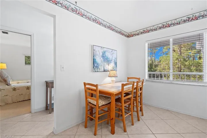 3581 County Barn Rd 203, Naples, Florida 34112