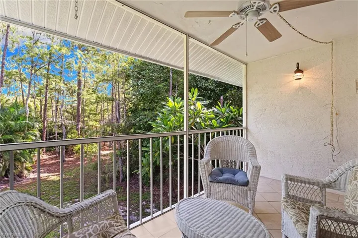 3581 County Barn Rd 203, Naples, Florida 34112