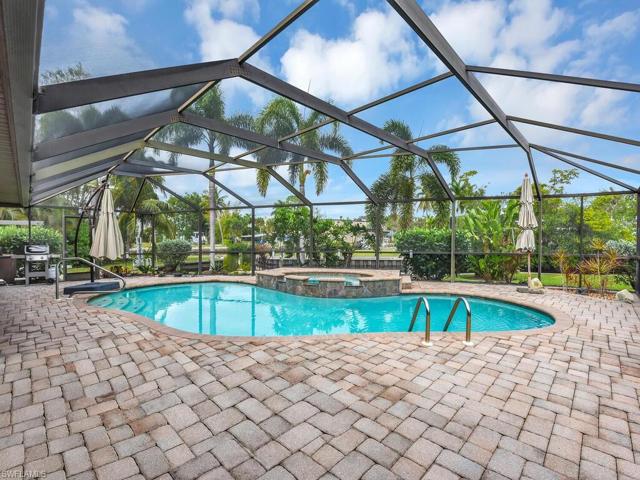 Spacious Pool Deck